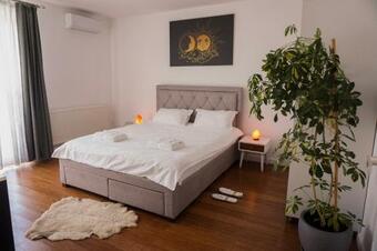 Sun & Moon Apartment