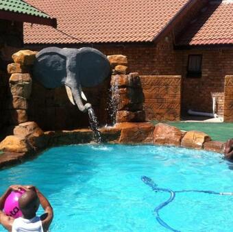 Bed & Breakfast Sikhula Sonke Guest House