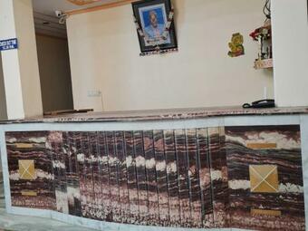 Oyo 89725 Hotel Cedar Valley