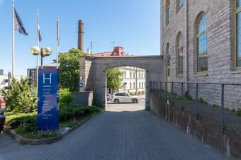 Hilltop Apartments - Ilmarine District