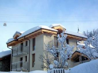 Chalet Et Hotel La Tarine