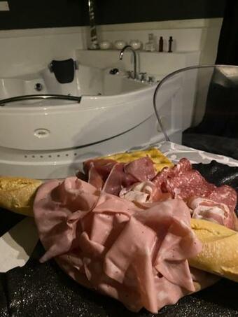 Hotel Le Suites Supreme