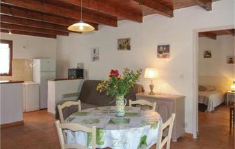 Holiday Home St. Julien De Peyrolas Op-1316