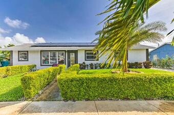 Boynton Beach Oasis With Private Pool And Grill!
