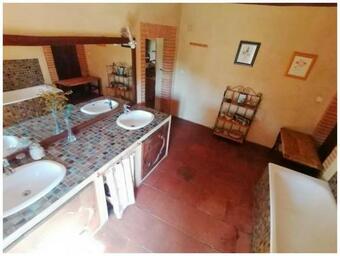 Hostal Chambre Du Pigeonnier Avec Acc�s Piscine !