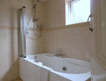 Hostal Rose Lodge Guest House