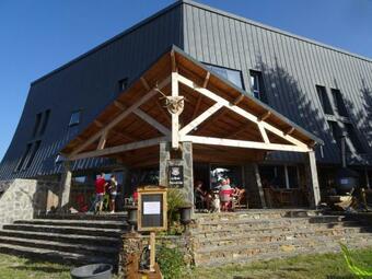 Hotel Montlo Relais Des Cerfs