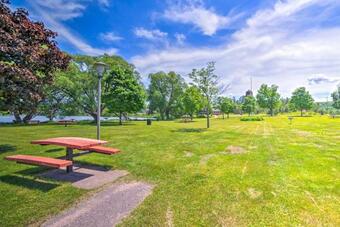 Cozy Ishpeming Cottage With Lake And Park Views!