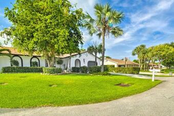 Elegant Lake Worth Escape Less Than 5 Mi To Beach!