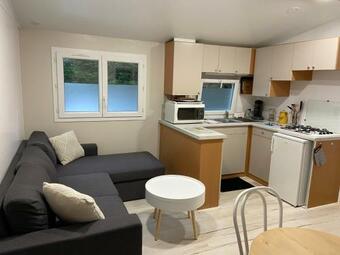 Mobil-home �quip�, Piscine Couverte Chauff�e, Jardin Privatif, Calme