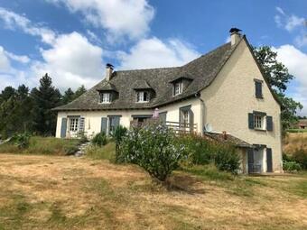 Maison D'une Chambre Avec Piscine Partagee Jardin Amenage Et Wifi A Marmanhac