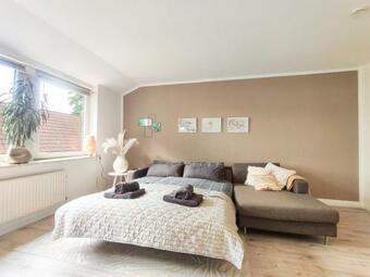 Inikama: Bohemian Designer Apartment ? Netflix