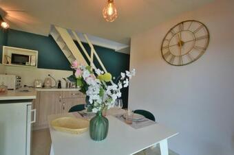 Domaine De Monplaisir 2