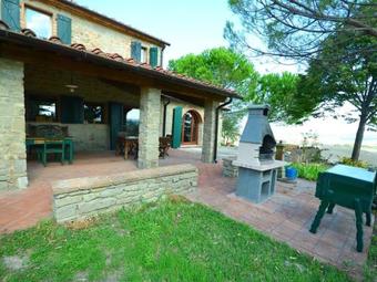 A Beautiful House With Breathtaking View, Large Private Pool, Near Pisa