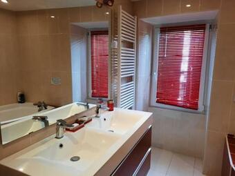 Maison De Village Spacieuse Et Agr�able