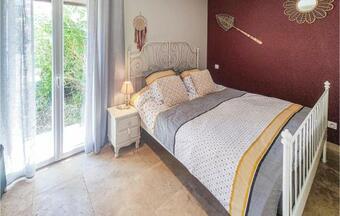 Nice Home In Saint-jean-de-minervoi With Wifi And 4 Bedrooms