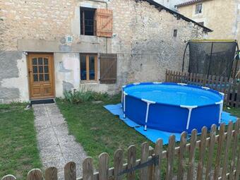 Petite Maison Lorraine Avec Chemin�e Et Jardin