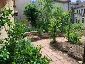 Stylish One Bedroom Apartment In A Lovely Village