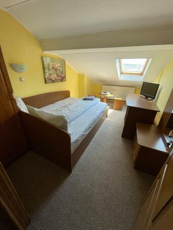 Hostal Pensiunea Olympia N?dab