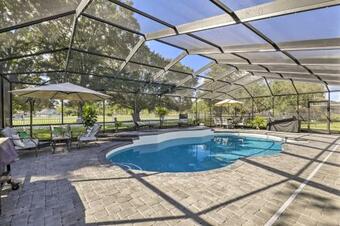 Pet-friendly Tampa Oasis About 15 Mi From Downtown!