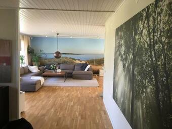Rymlig Villa Med N�rhet Till Tyl�sand Och Halmstad Gk