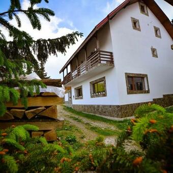 Hostal Pensiunea Montana