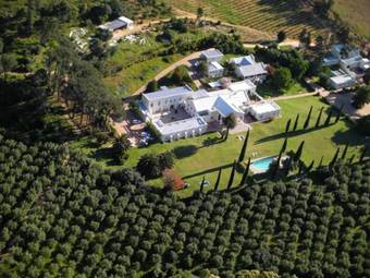 Hostal Cascade Manor