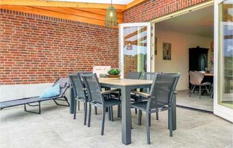 Amazing Home In Hunsel With Wifi And 3 Bedrooms