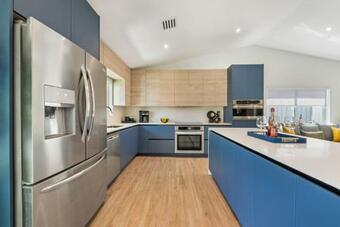 Miami Oasis,heated Pool+5 Bedrooms /14 Guests