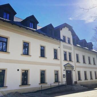 Hotel Poutn� D?m