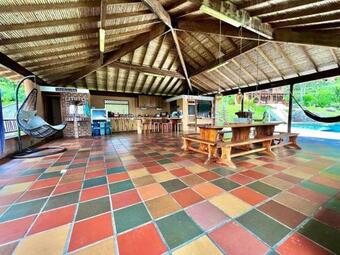 Estad�a En Hermosa Finca Con Piscina