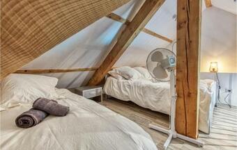 Amazing Home In Padi�s With Outdoor Swimming Pool, Wifi And Private Swimming Pool