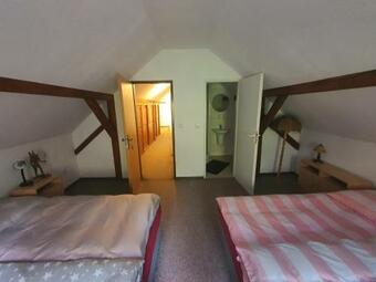 Poloroubenka D?ev?nka