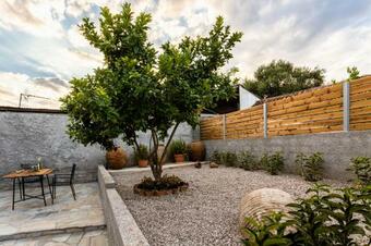 Valira Cozy Maisonette - Relaxing Vibes Getaway