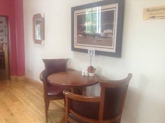 Hotel Teach Na Teamhrach