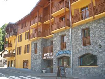 Hotel H�tel Les M�l�zes