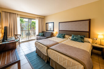 Hotel Caribe - Portaventura� Park Tickets Incluidos + 1 Acceso Ferrari Land