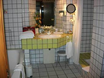 Hotel Hostellerie Abbaye De La Pommeraie