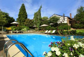 Posada Hotel Aux Ecuries De La Reine