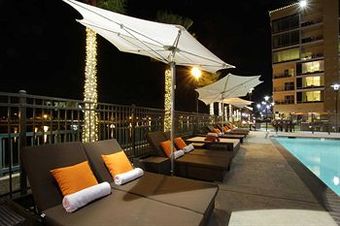 University Plaza Waterfront Hotel