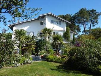 Hostal Maison Arbolateia