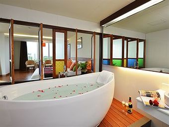 Buri Sriphu Boutique Hotel