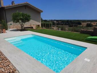 Casa Con Piscina Cerca De La Playa Y El Campo De Golf Empord�