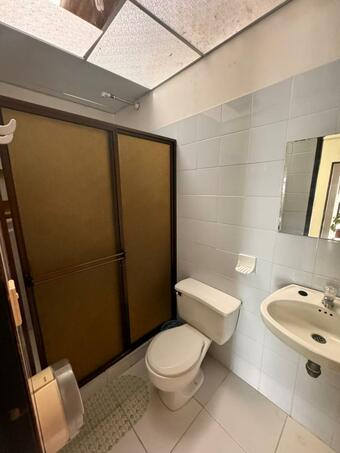 Hotel A Bajo Costo 218