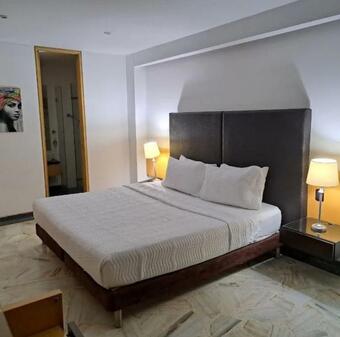 Hotel Olh Versalles