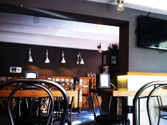 Hostal The Hotel 592 - Adults Only