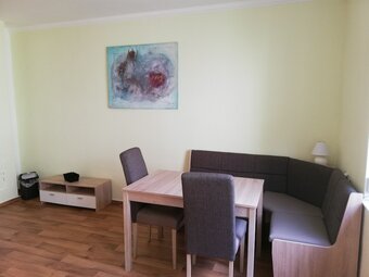 Pension, Seminarr�ume & K�semanufaktur Im Leezener Hof