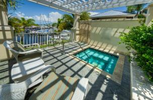 Hotel Harborside Suites At Little Harbor