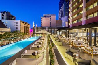 Hotel Chifley At Lennons