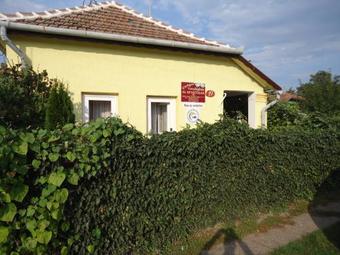 Hostal Vir�gos Vend�gh�z